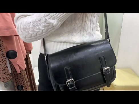 ❤️ Javna masturbacija mlade kučke FeralBerry sa dildom u sobi za provjeru ❤️ Prelijepi porno kod nas