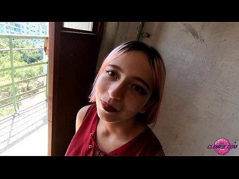❤️ Student Sensual siše stranca u zaleđu - sperma mu na licu ❤️ Prelijepi porno kod nas